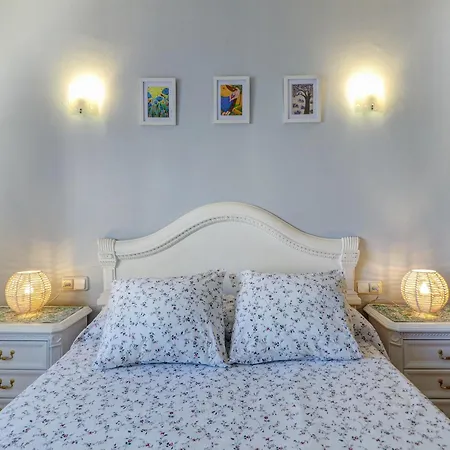 Apartment Le Blanc By Hello Homes